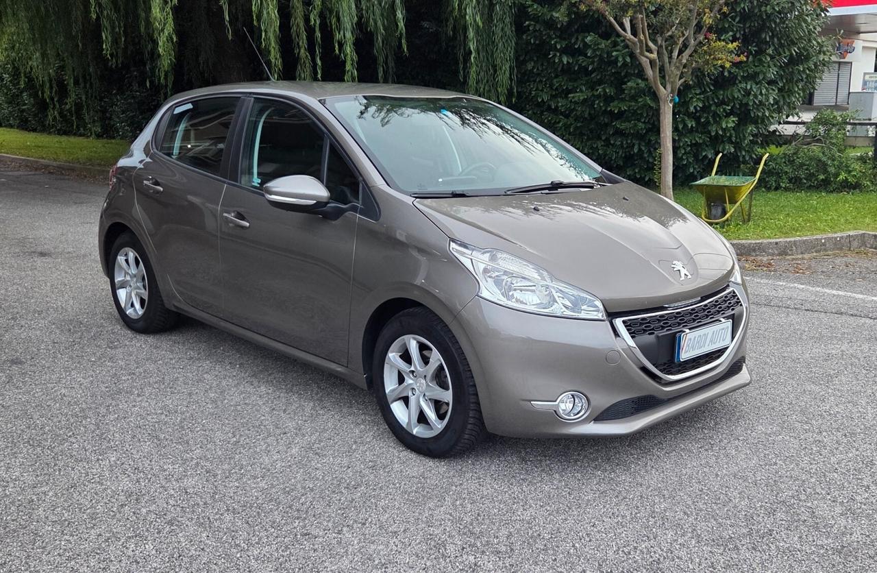 Peugeot 208 1.4 HDi 5 porte Allure