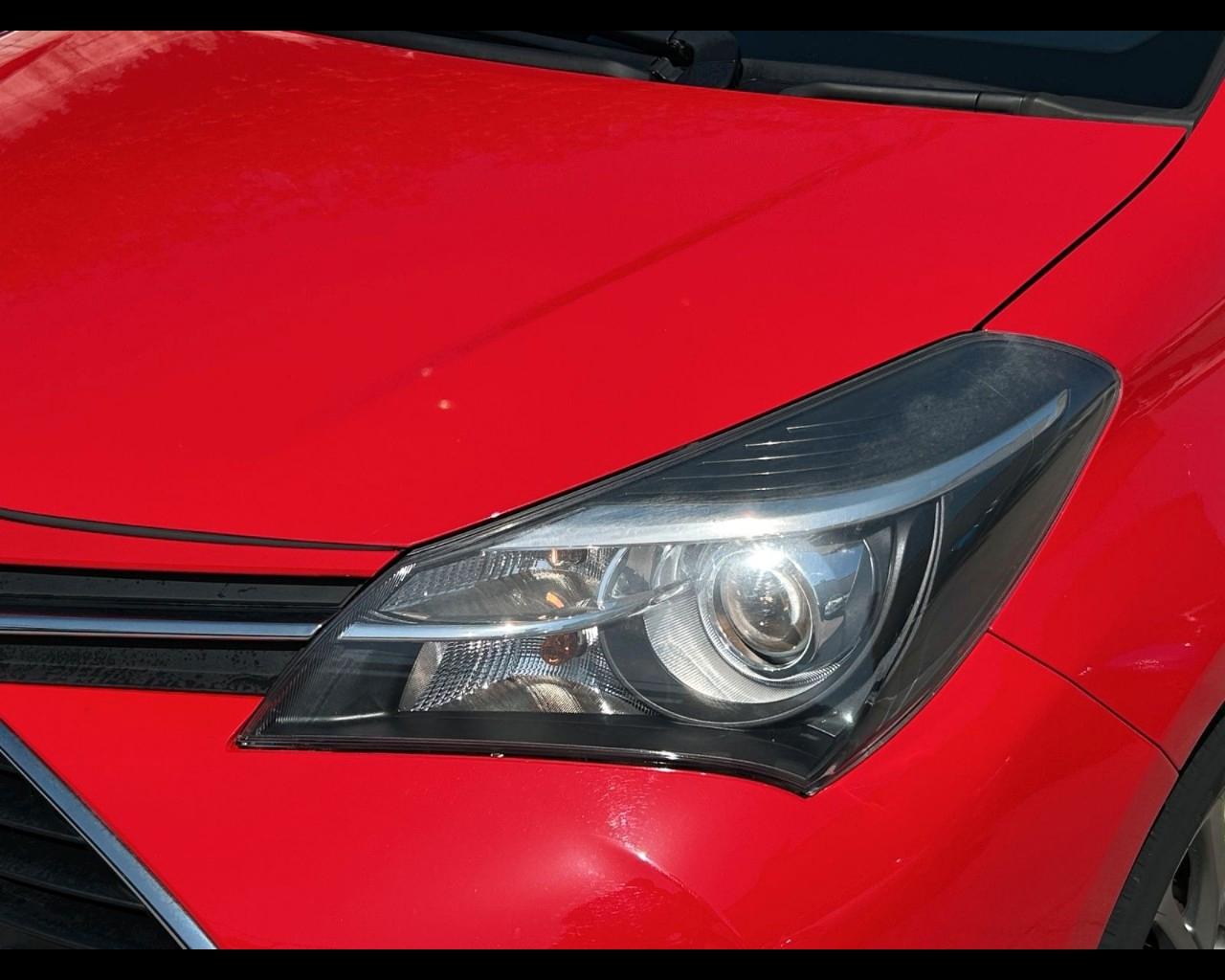 TOYOTA Yaris III 2015 - Yaris 5p 1.0 Lounge