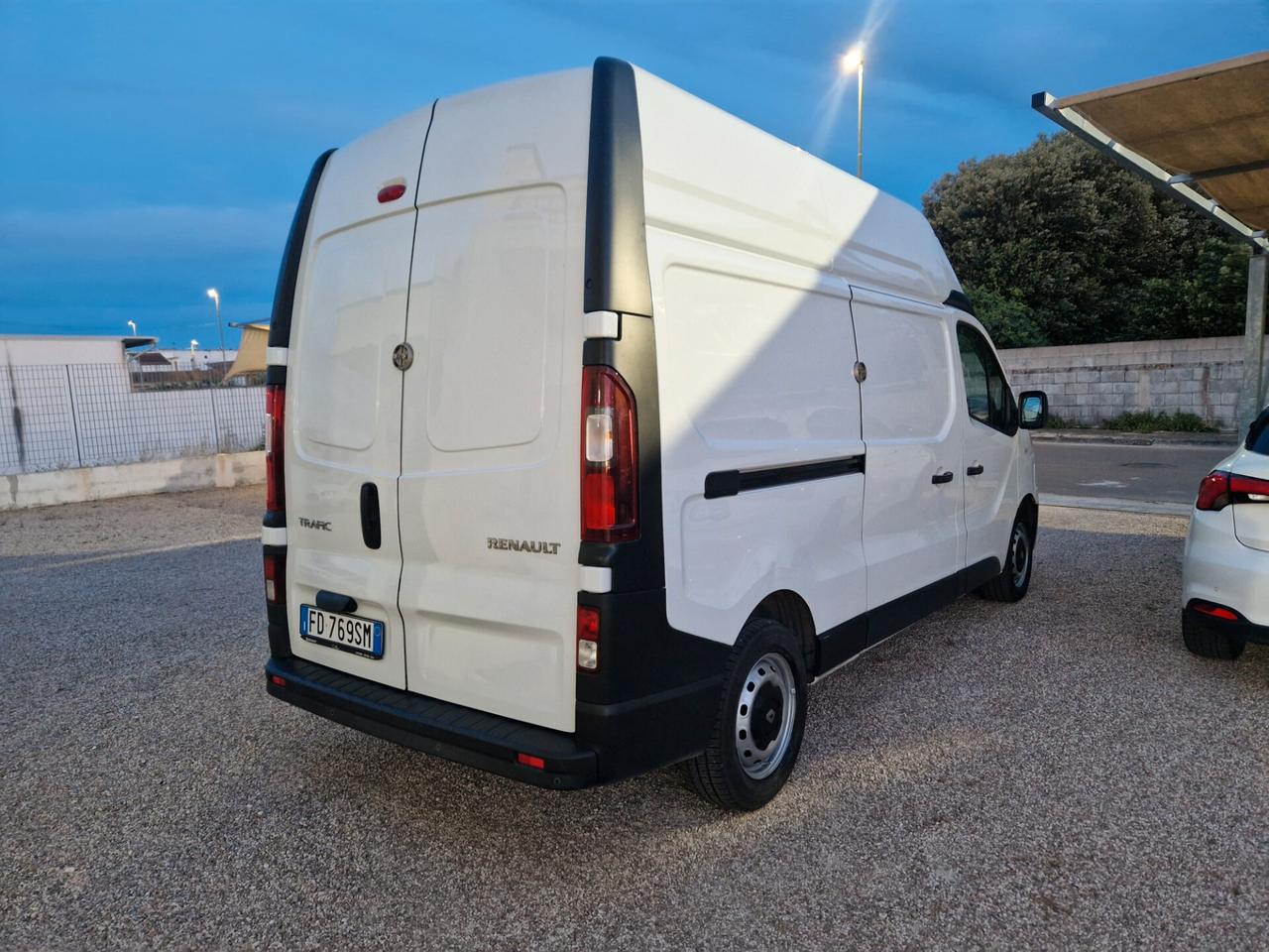 Renault Trafic 1.6 dCi 120cv tetto ALTO passo LUNGO