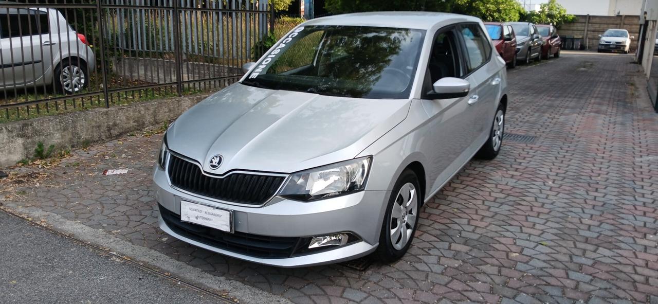 Skoda Fabia 1.0 benzina neopatentati