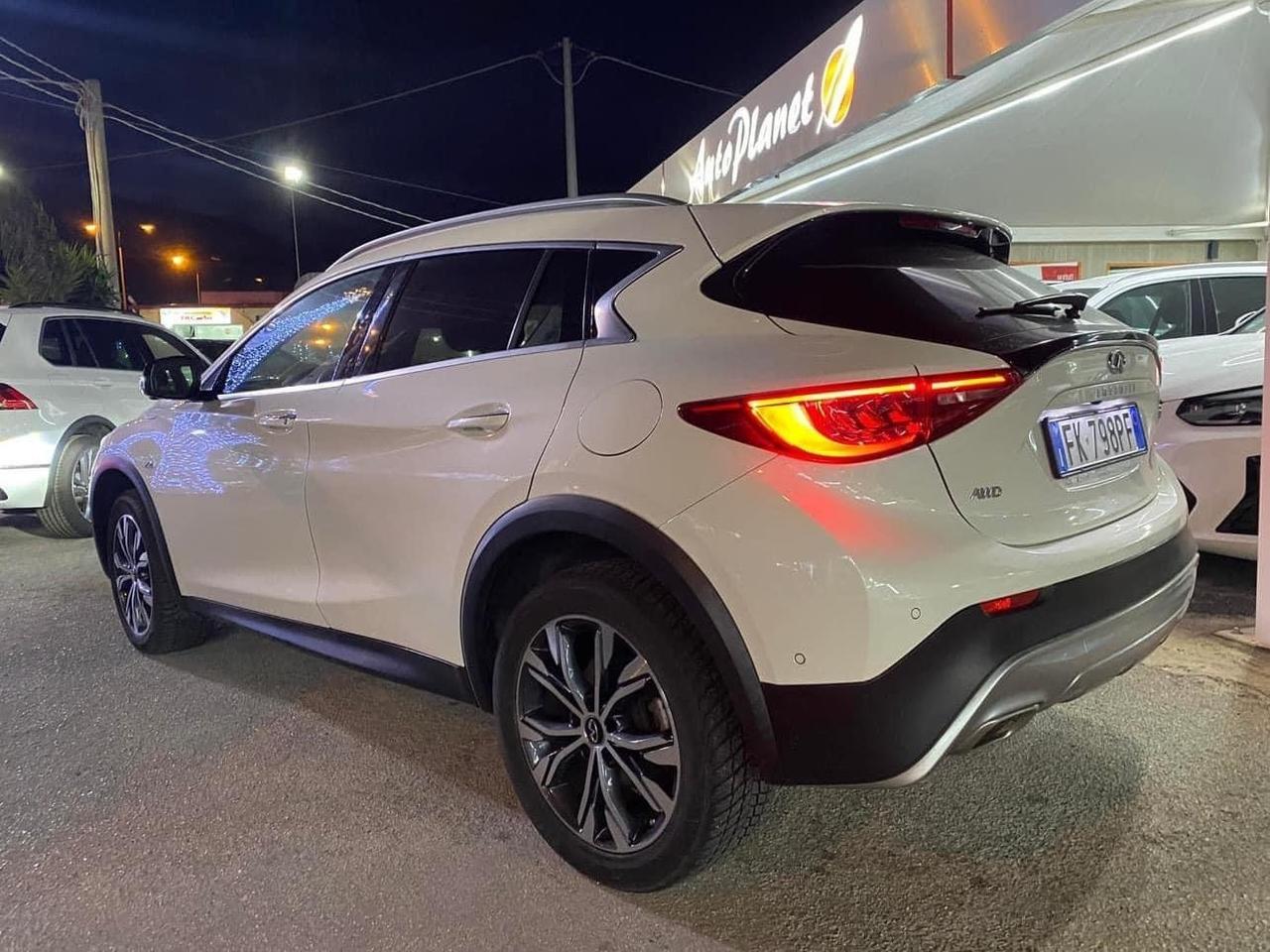 Infiniti QX30 2.2 d DCT AWD Premium Black Friday