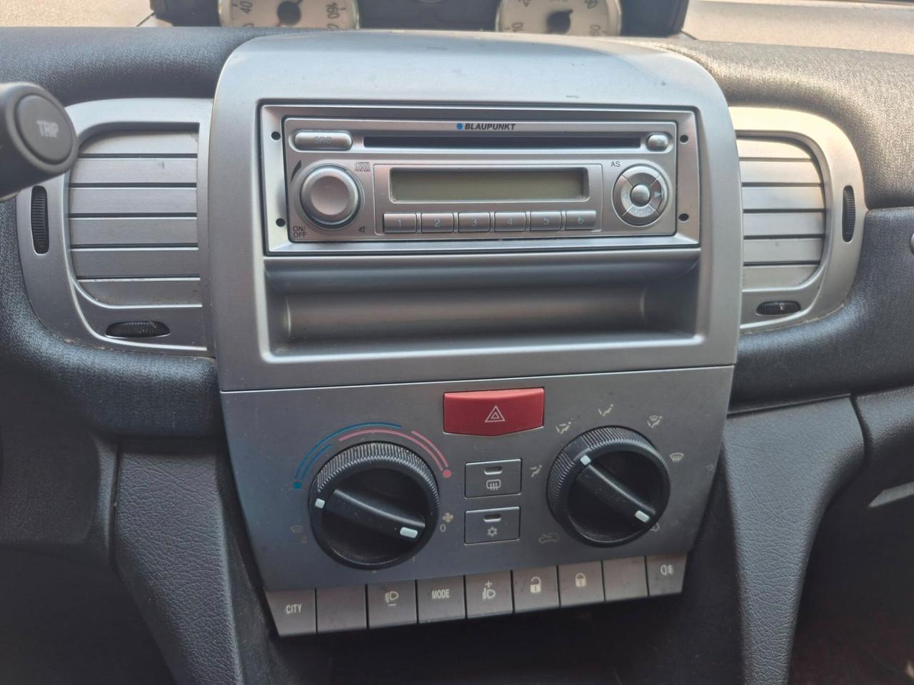 Lancia Ypsilon 1.2 69 CV Diva