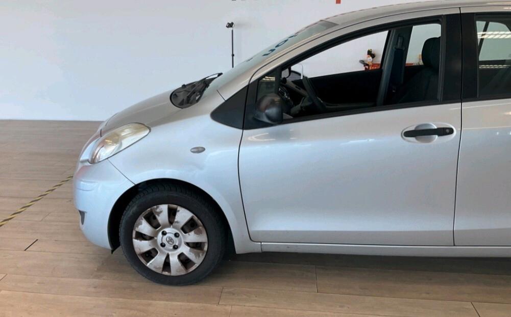 Toyota Yaris 1.4 D-4D DPF 5 porte 2011