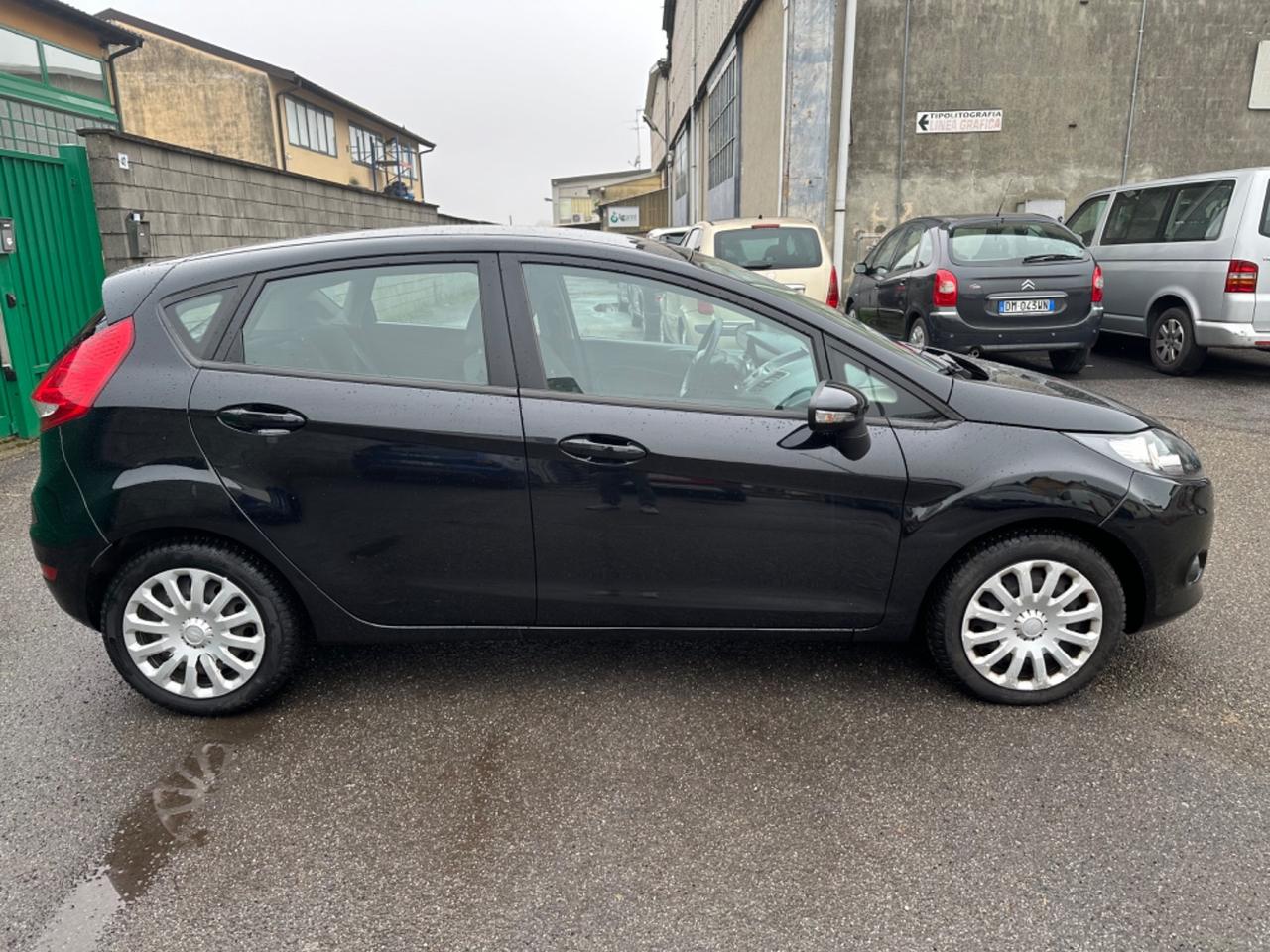 FORD FIESTA 39 MILA KM NEOPATENTATI