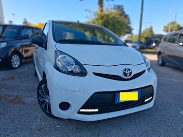 Toyota Aygo 1.0 , 5 porte, Connect, 21000km
