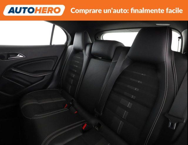 MERCEDES-BENZ GLA 200 Sport