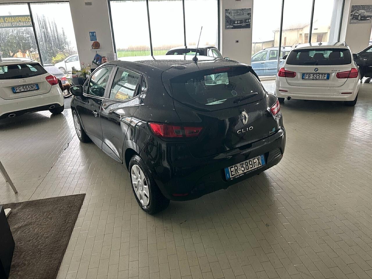 Renault Clio 1.2 75CV 5 porte METANO