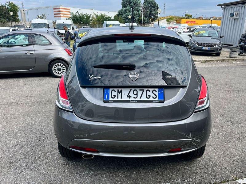 Lancia Ypsilon 1.0 FireFly 5 porte S&S Hybrid Gold Plus