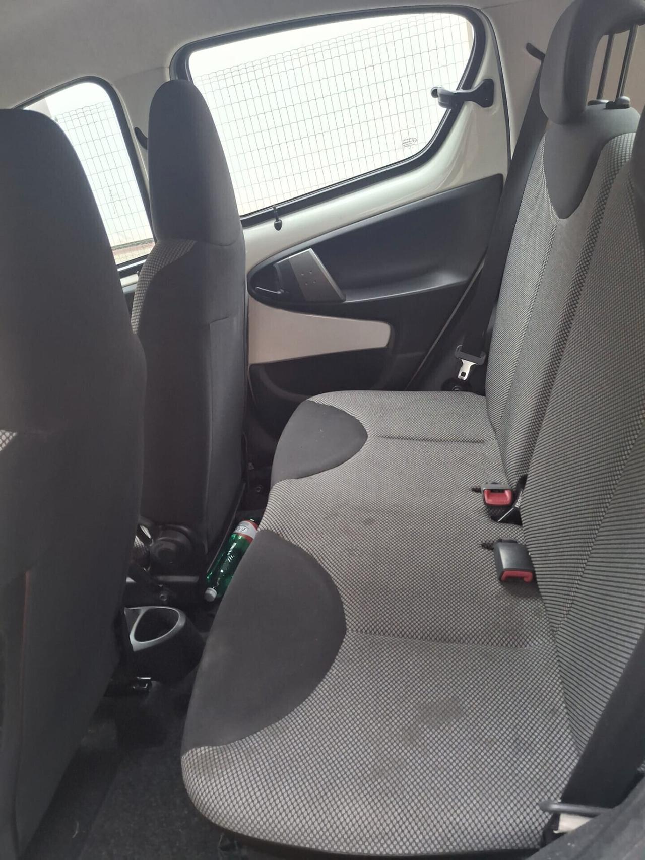 Toyota Aygo 1.0 12V VVT-i 5 porte Cool Soda Connect