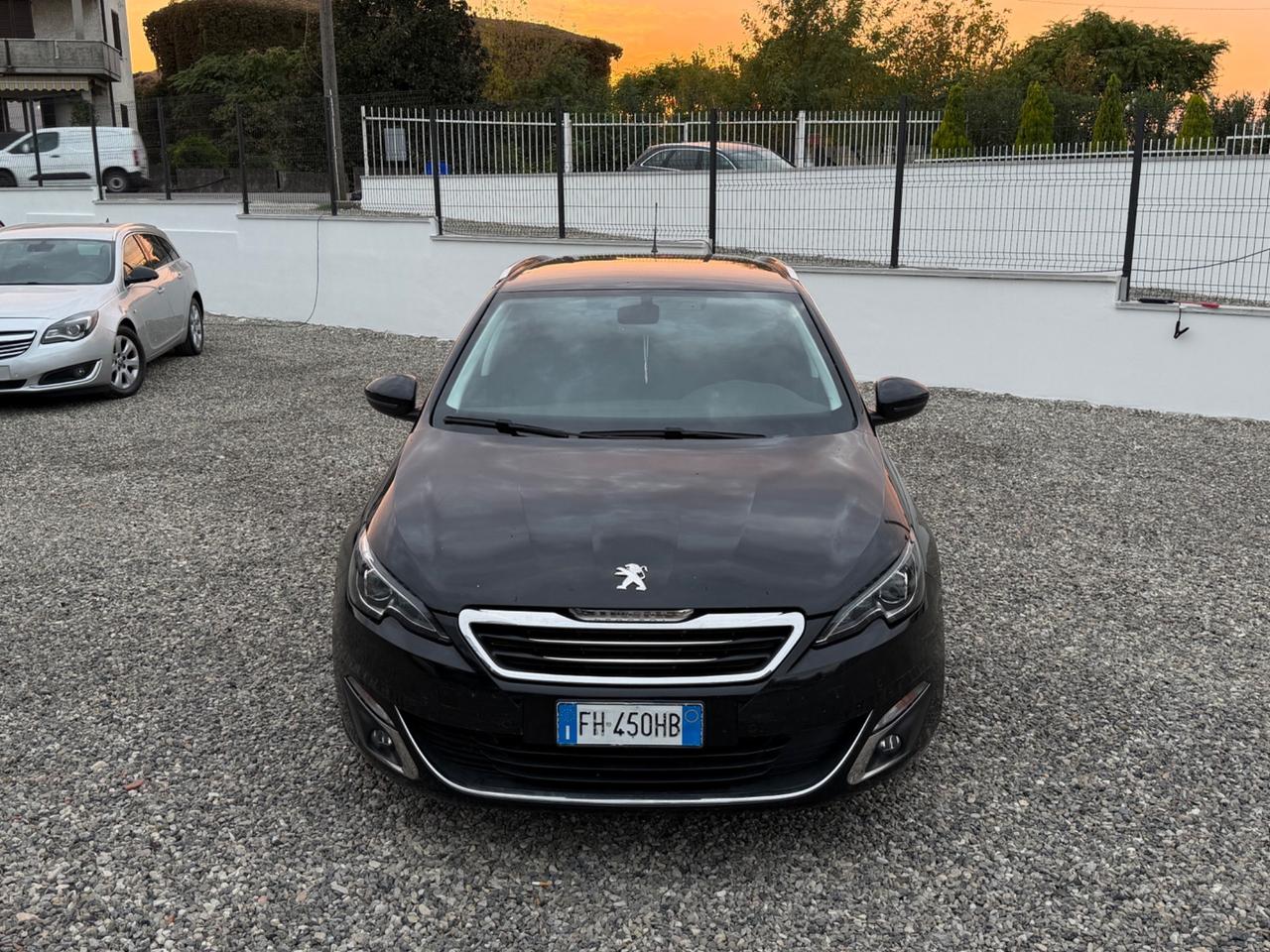Peugeot 308 BlueHDi 120 S&S EAT6 SW Allure