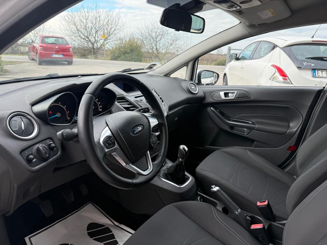 Ford Fiesta 1.2 Benzina Neopatentati