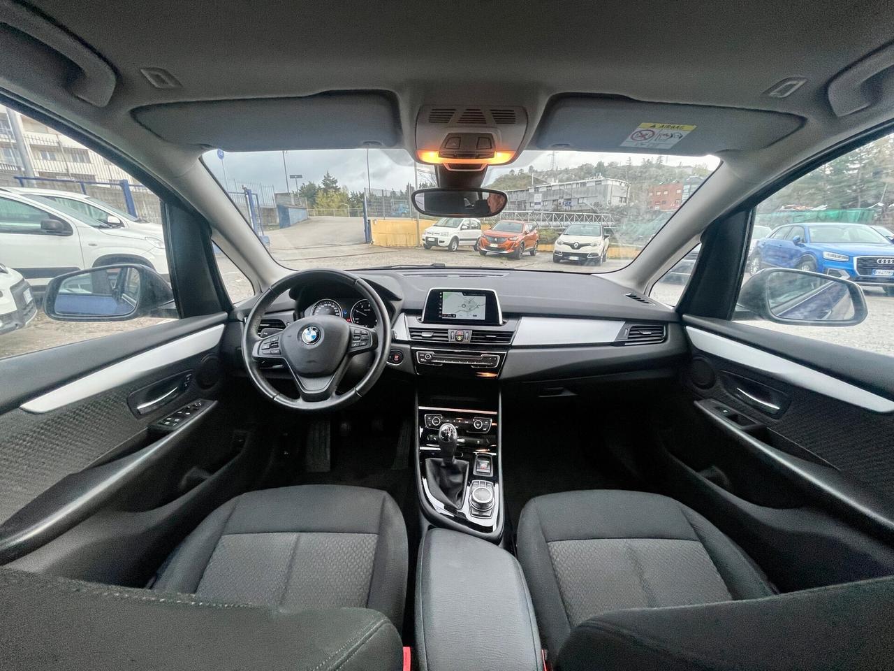 Bmw Tourer 216d BIXENO-NAVI-RADAR