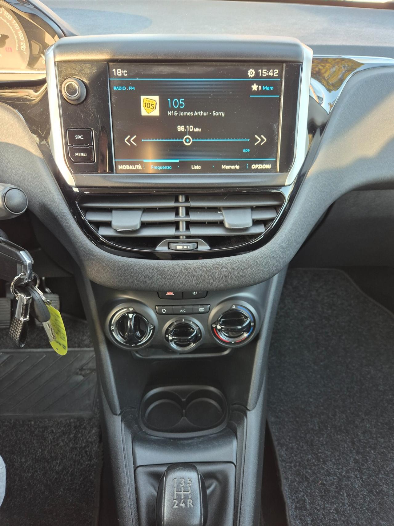 Peugeot 208 PureTech 82 5p. GPL Allure