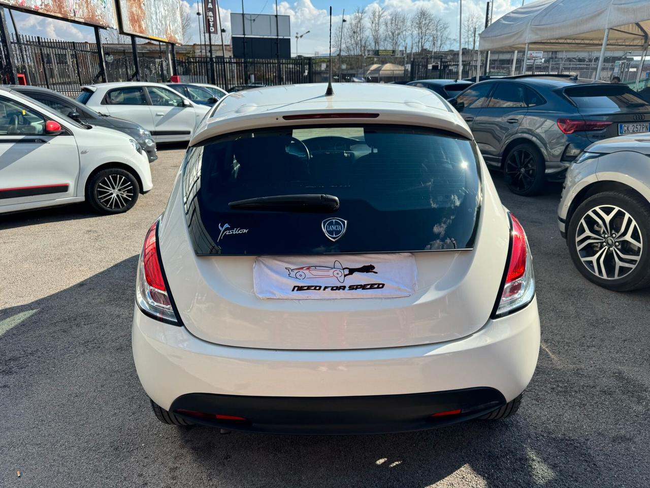 Lancia Ypsilon 1.2 69 CV GPL Platinum