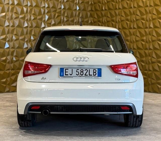 Audi A1 3p 1.6 tdi S-line 105cv
