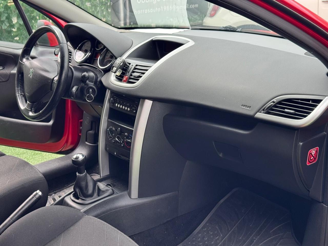 Peugeot 207 1.4 8V 75CV 3p. X Line