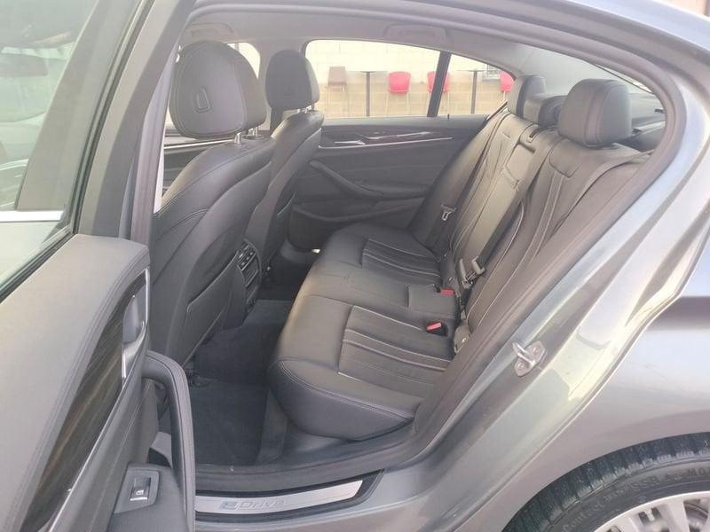 BMW Serie 5 530e Luxury