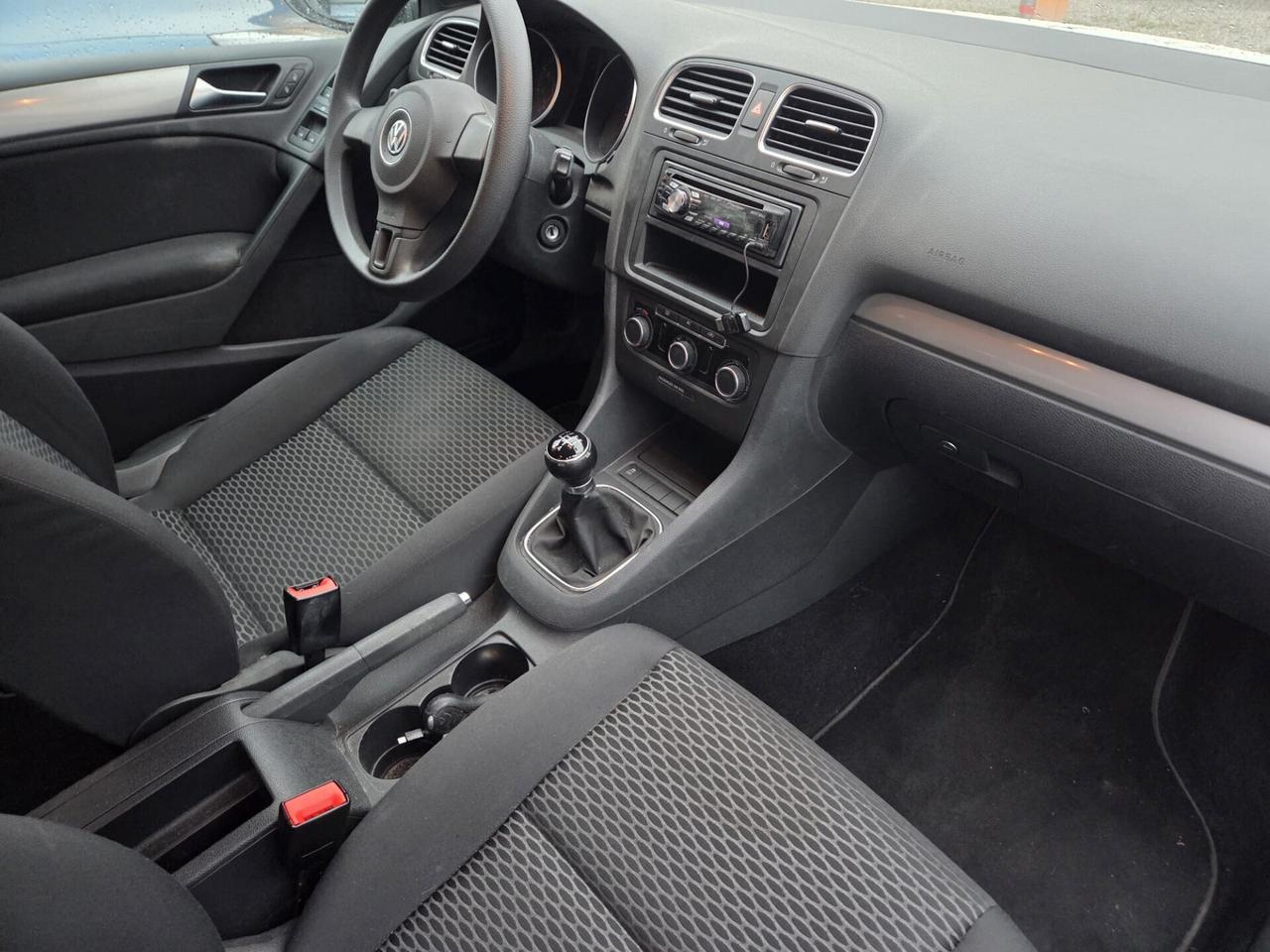 Volkswagen Golf POCHI KM - 2011