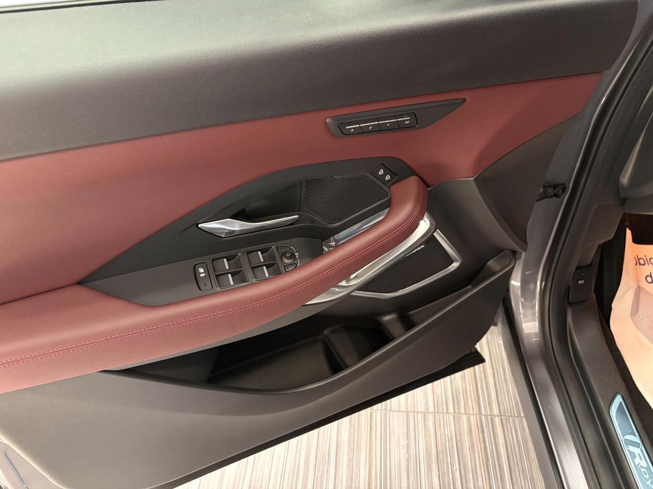 Jaguar E-Pace 2.0 i4 Mhev 200cv AWD auto R-Dynamic HSE ITALIANA