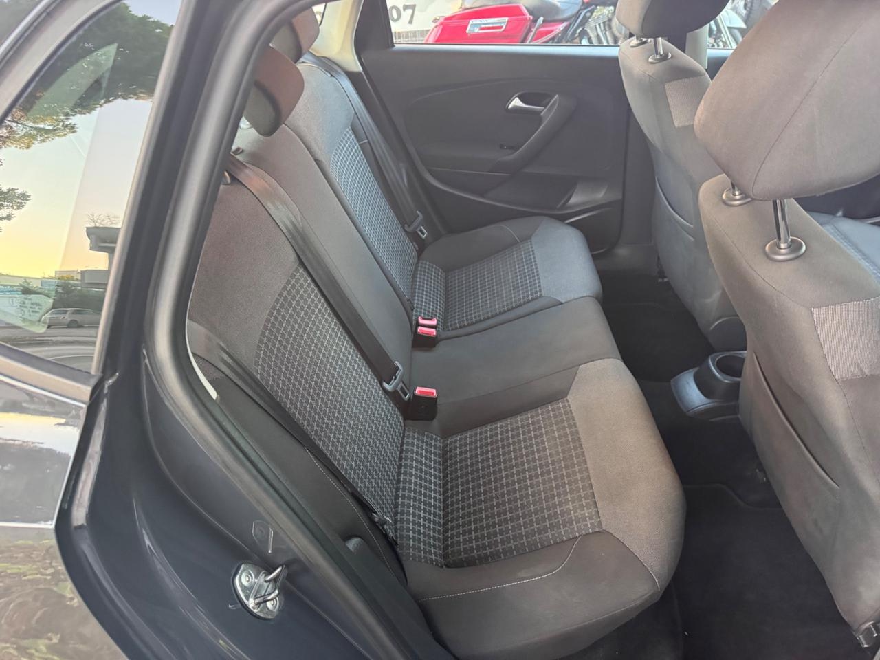 VW Polo 1.4 TDI 5 porte neopaten garanzia 12 mesi