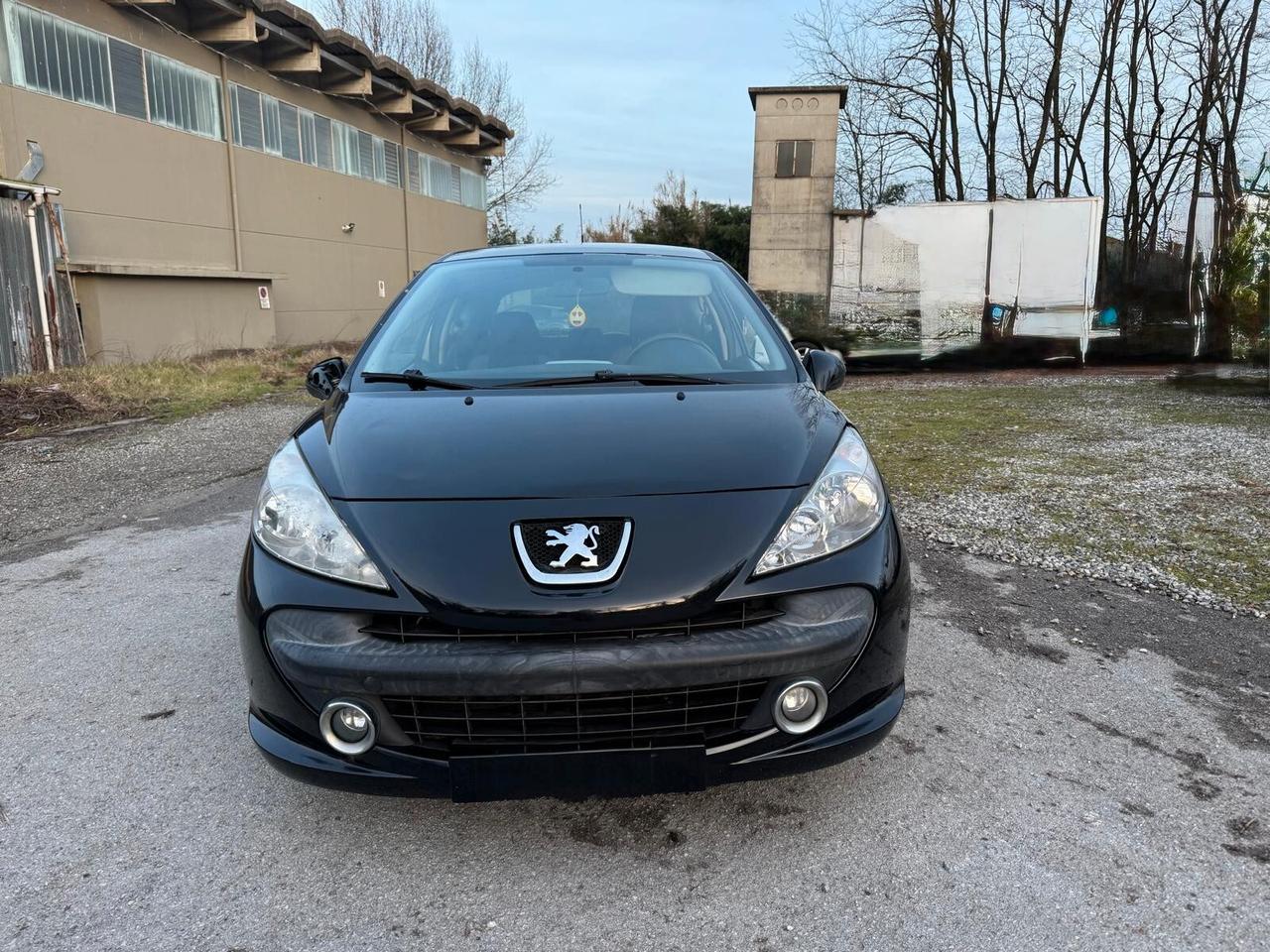 Peugeot 207 1.4 HDi 70CV 3p. ONE Line