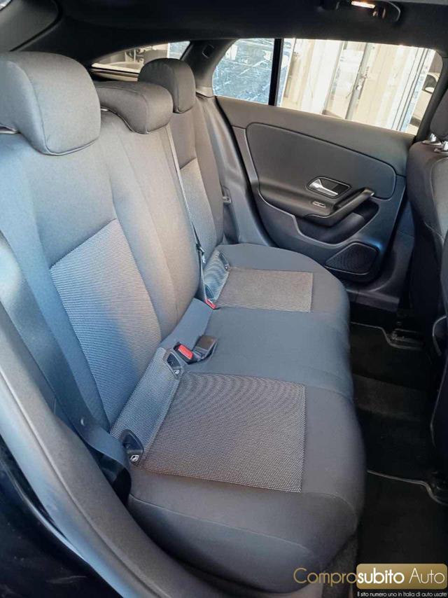 MERCEDES-BENZ CLA 180 Automatic Shooting Brake Sport