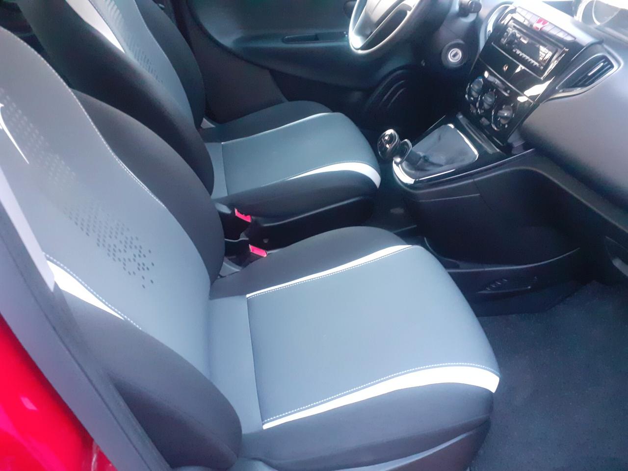 Lancia Ypsilon 1.2 69 CV