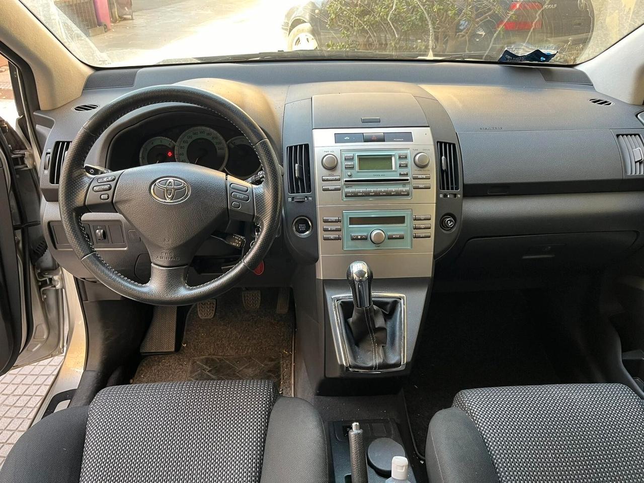 Toyota Corolla Verso 2.2 16V D-4D Sol 7 posti