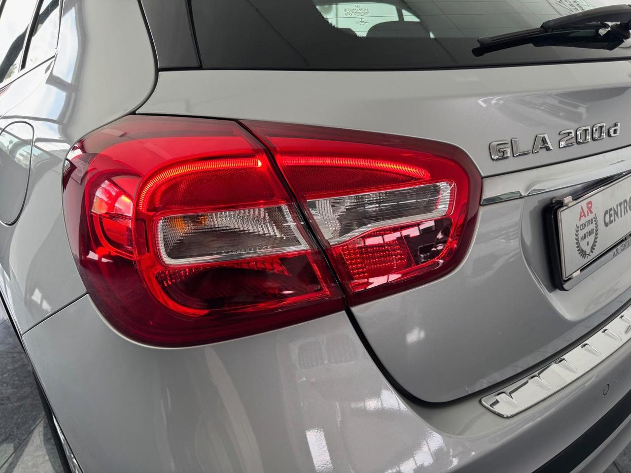 Mercedes-Benz GLA 200 d Sport Navi Pelle Pdc Retrocamera Uniprop