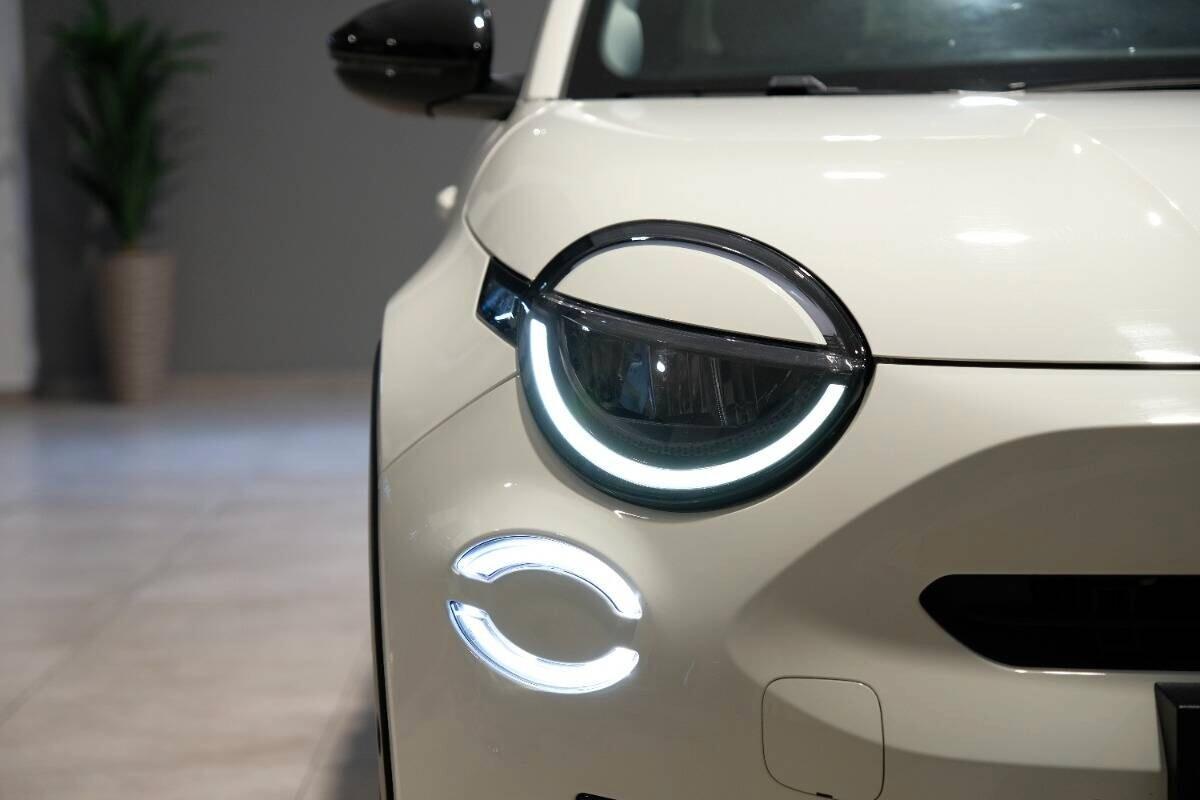 Fiat 600 Hybrid 100 CV DCT MHEV La Prima