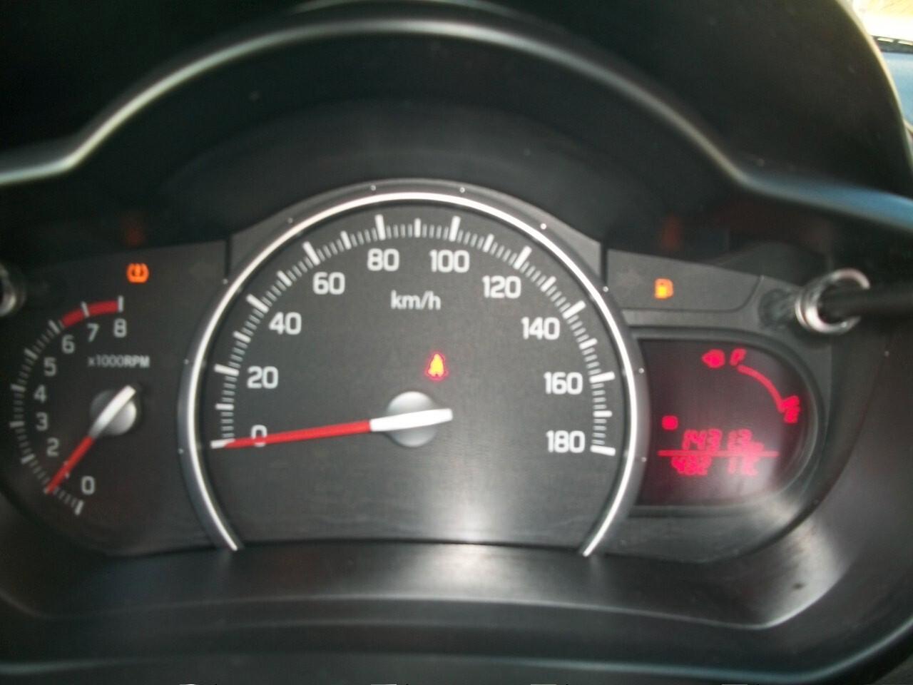 Suzuki Celerio 1.0 Easy CC 1000 EURO 06 BENZINA SI NUOVI PATENTATI KM 85518 05 PORTE GARANZIA UN ANNO IMMAT 30/07/2018 COLOR BIANCA