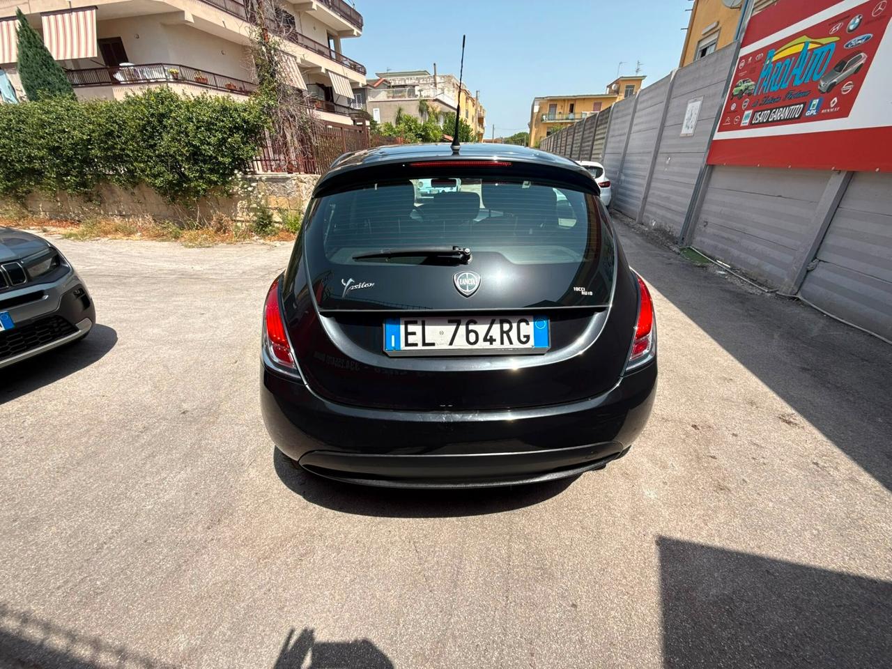Lancia Ypsilon 1.3 MJT 95cv Silver - 2012