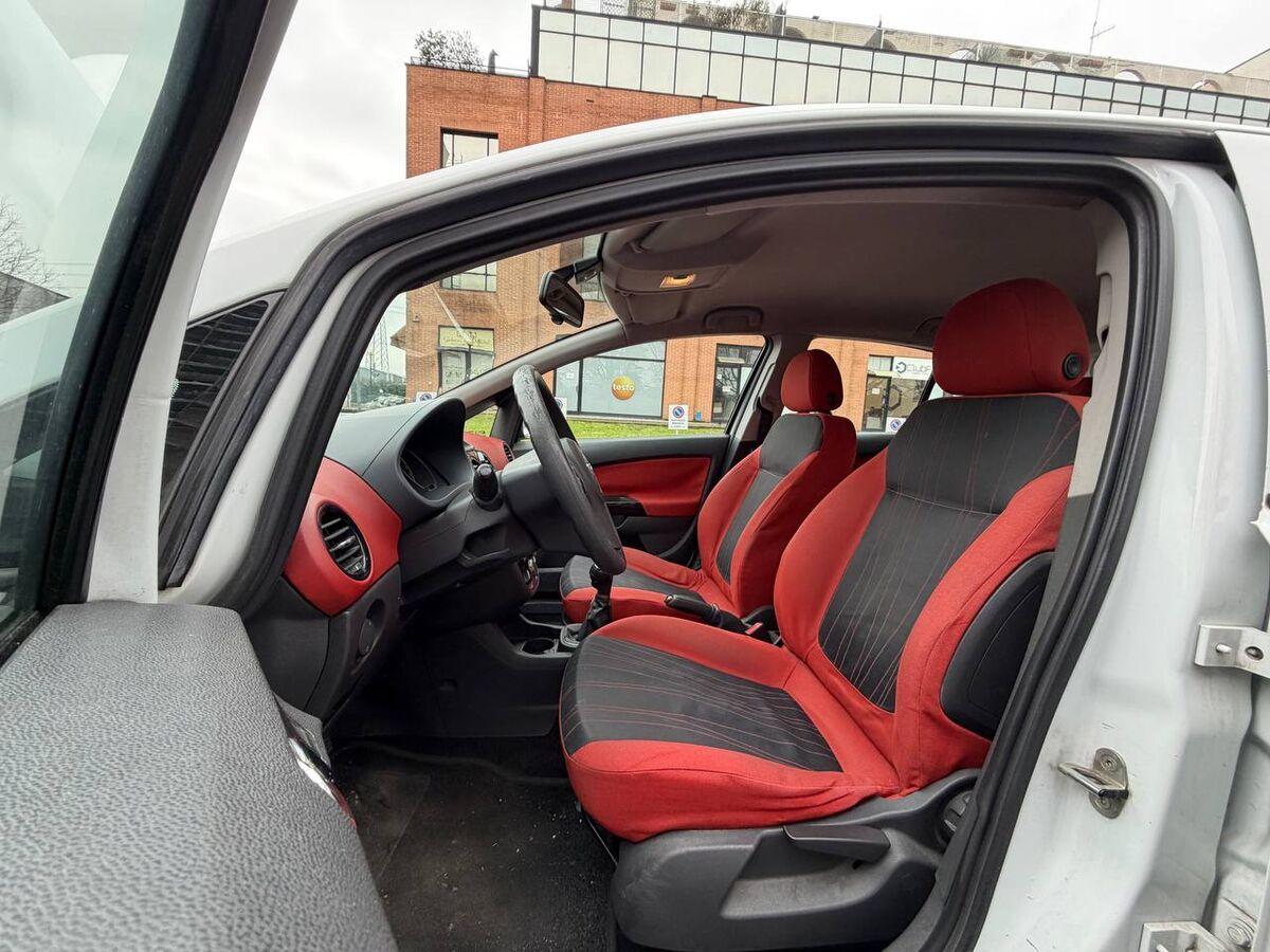 Opel Corsa 1.2 Enjoy 5p