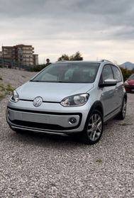 Volkswagen up! 1.0 75 CV 5p. Cross