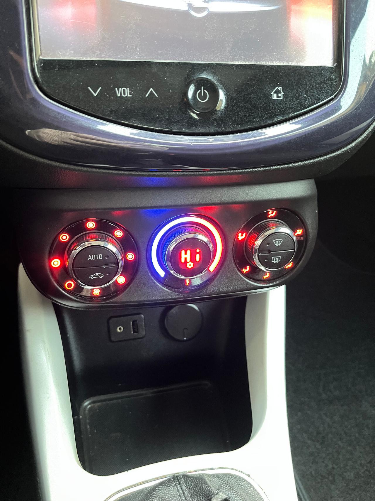 OPEL ADAM 1.2 BENZINA 3 PORTE ANCHE PER NEOPATENTATI - 2013