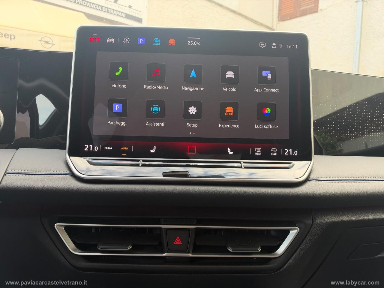 VOLKSWAGEN Tiguan 2.0 TDI 150 CV DSG R-Line