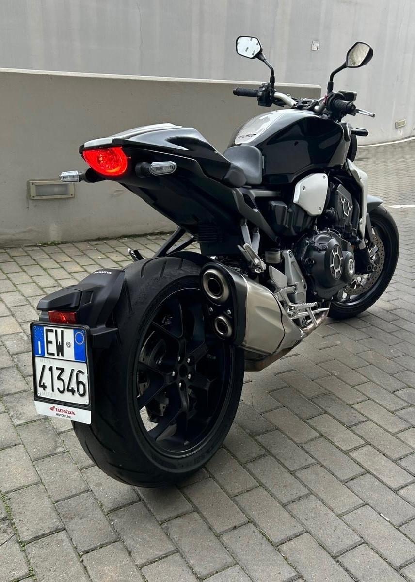 Honda CB 1000 R soli 4000km