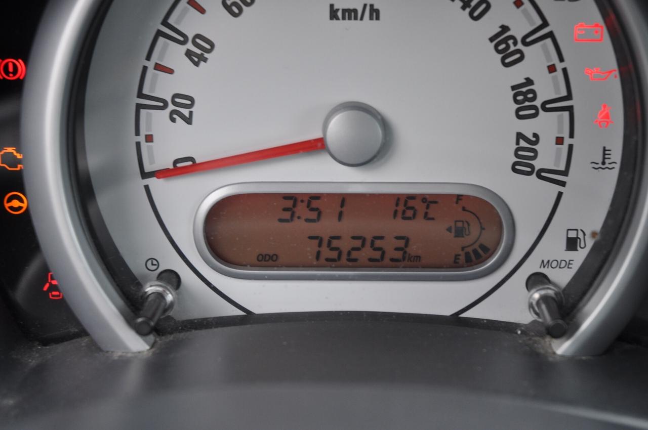 Opel Agila 1.0 12V 65CV NEOPATENTATI