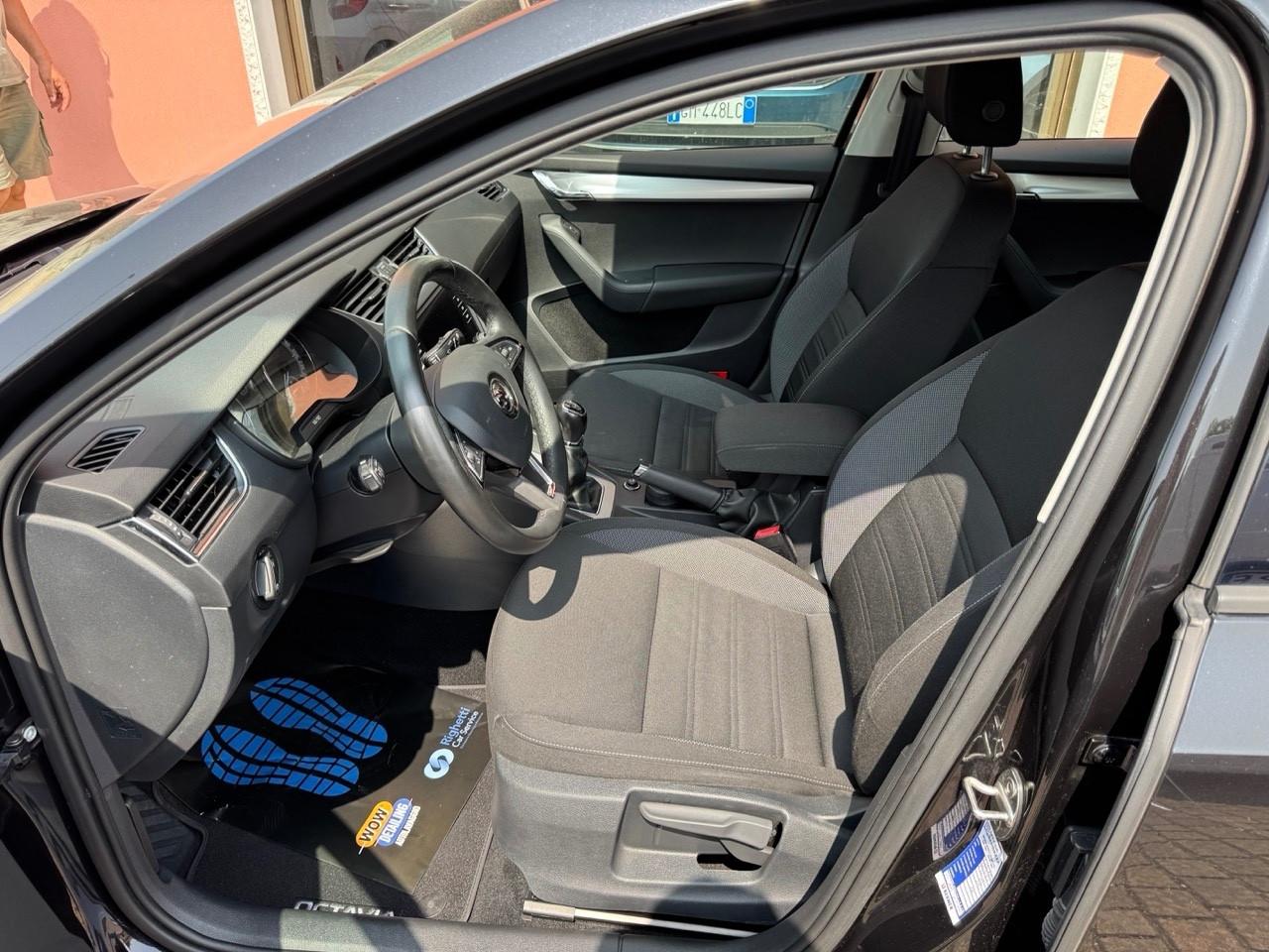 Skoda Octavia 1.6 TDI 116CV DSG – Executive – IVA esposta