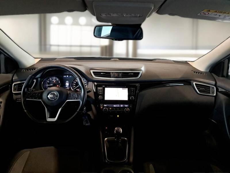 NISSAN QASHQAI 1300 DiG-T 140 cv Bussiness