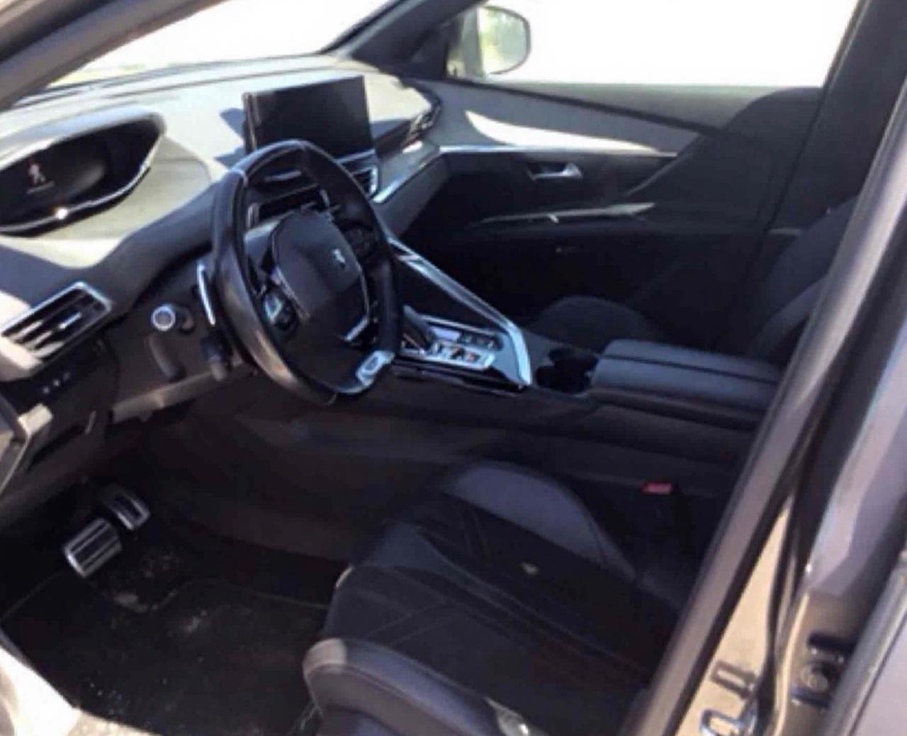 Peugeot 5008 BlueHDi 130 S&S EAT8 Active Business