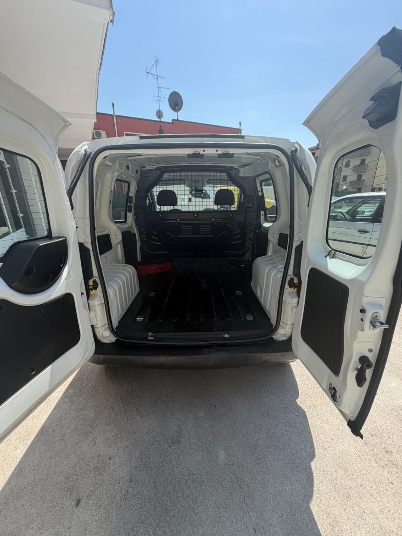 Fiat Fiorino 1.3 MJT 95CV Cargo Adventure