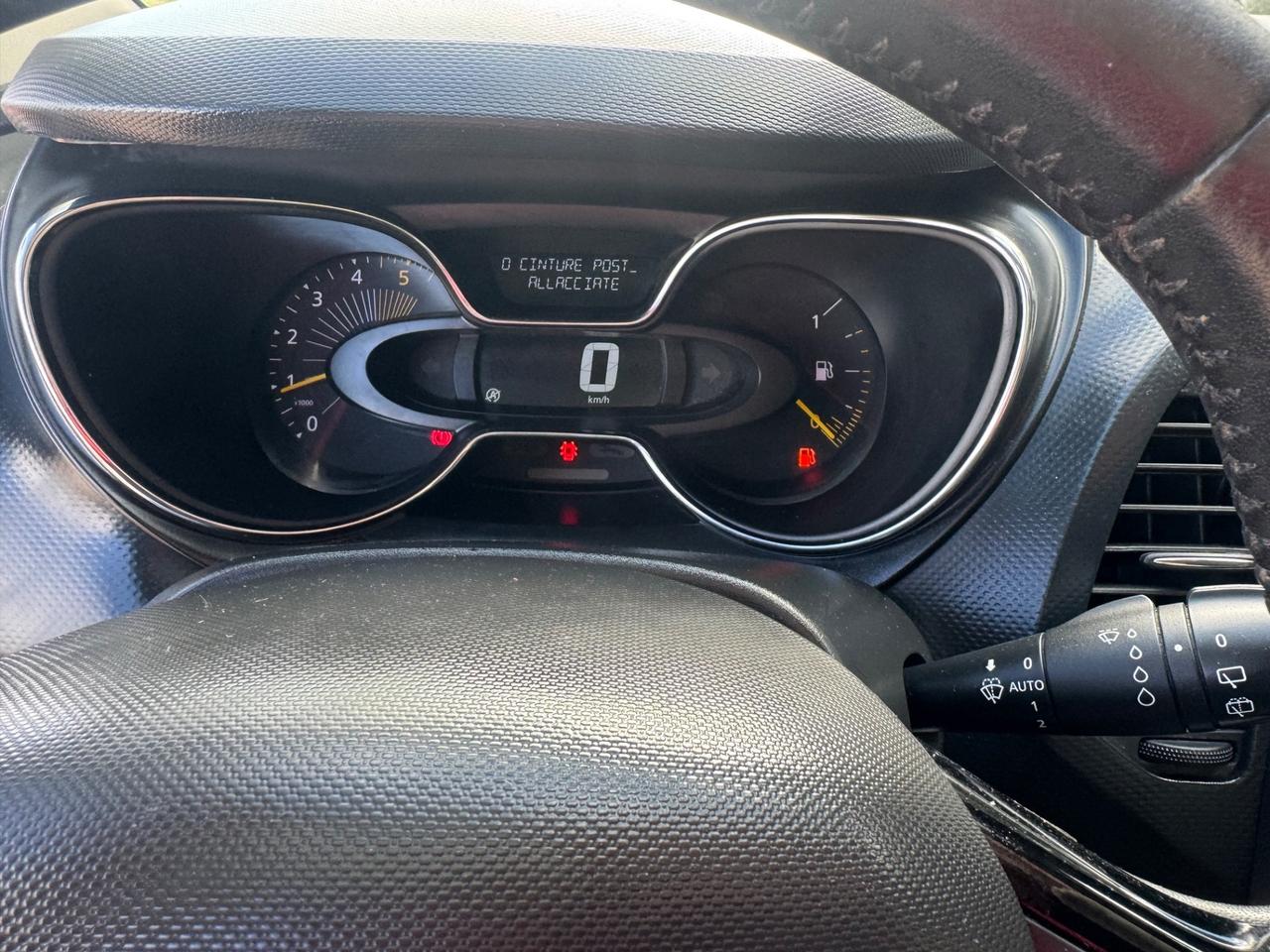 Renault Captur dCi 8V 90 CV EDC Start&Stop Energy Iconic