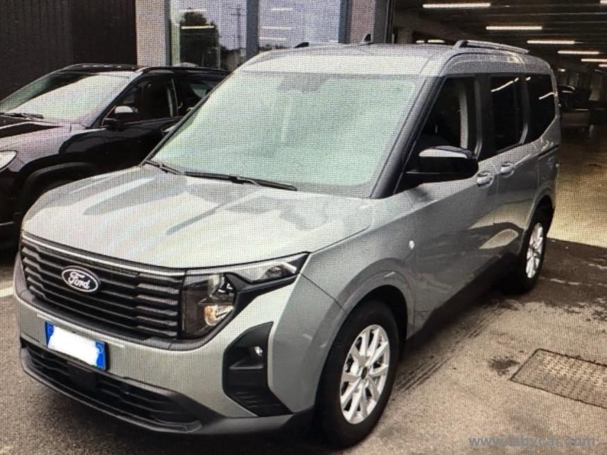 FORD Tourneo Courier 1.0 EcoBoost Titanium