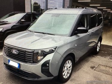 FORD Tourneo Courier 1.0 EcoBoost Titanium