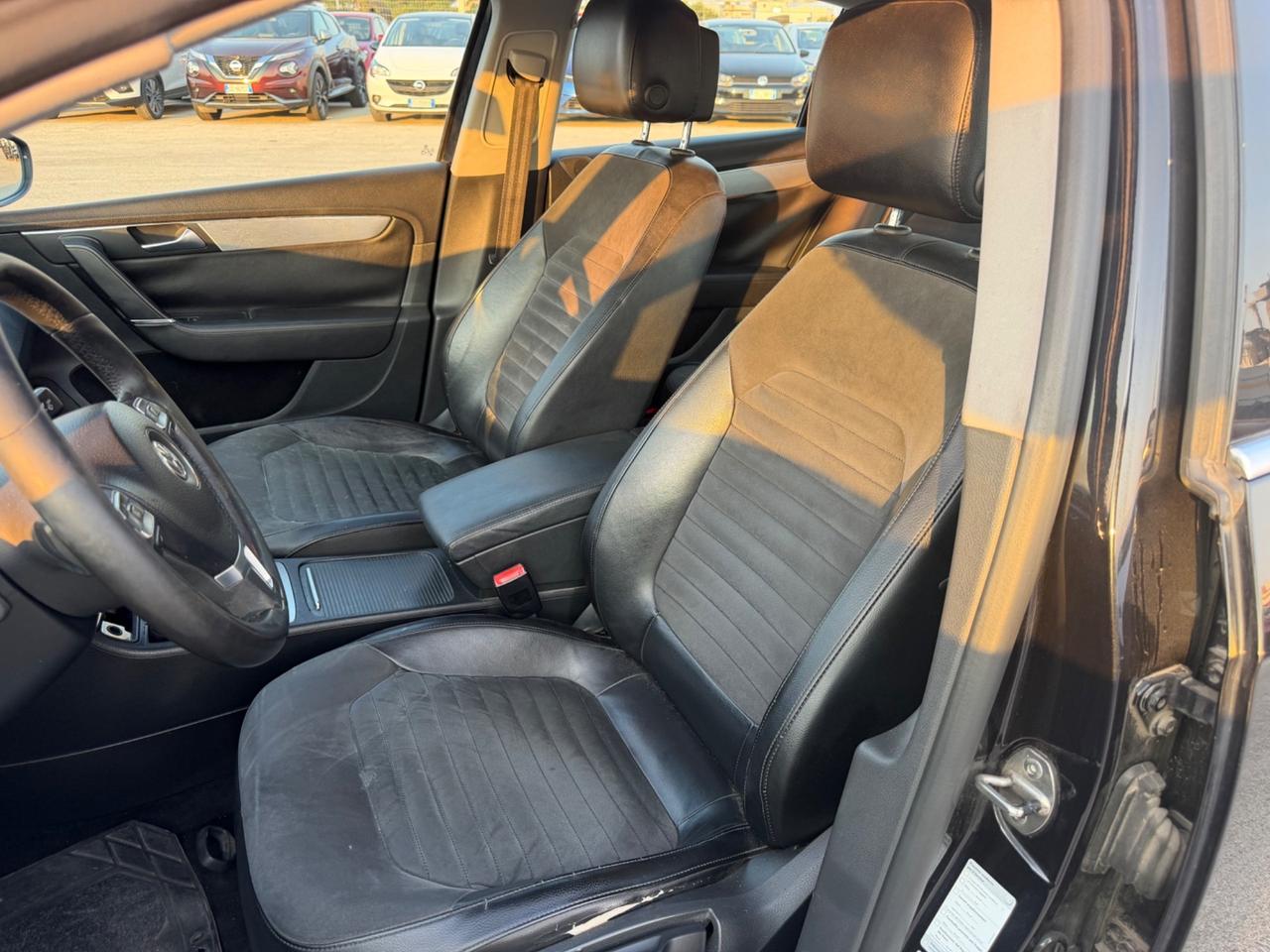 VOLKSWAGEN PASSAT 2.0 TDI DSG 140 BERLINA FULL