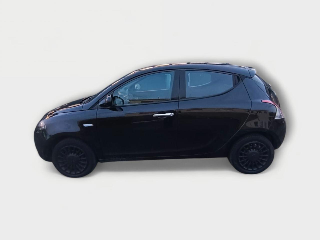 Lancia Ypsilon 1.0 FireFly 5 porte S&S Hybrid Gold