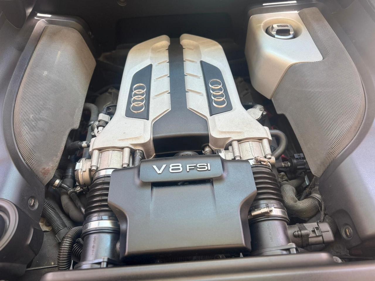 AUDI R8 V8 420CV UNIPRO PERMUTE GARANZIA R-TRONIC