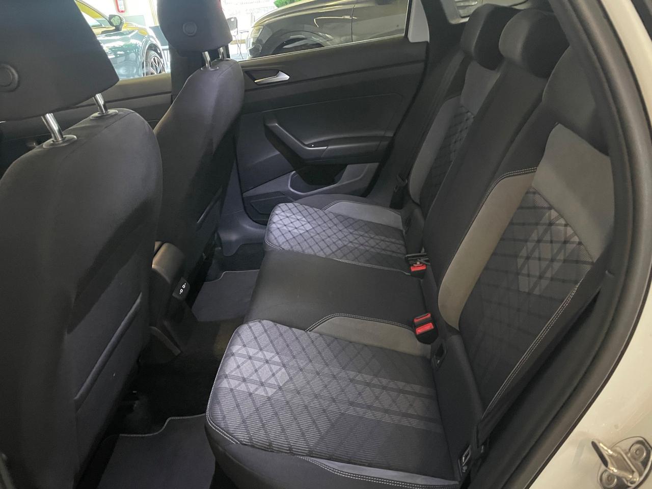 Volkswagen Taigo 1.0 TSI 115 CV DSG R-Line Telecamera Keyless