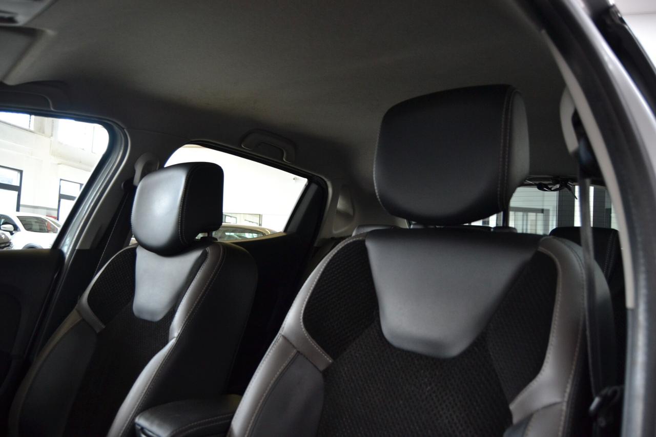 Renault Clio 1.5 dCi 75 CV Intens Navi/Xenon/Cruise/T.cam